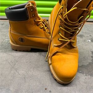 Bass Men's Mustard and Black Lace-Up Boots
